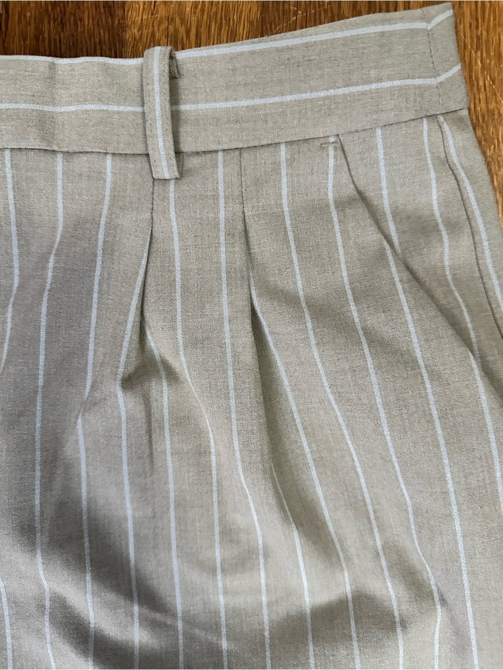 LOFT Versa Double Pleat Relaxed Straight Pants - Picture 4 of 6